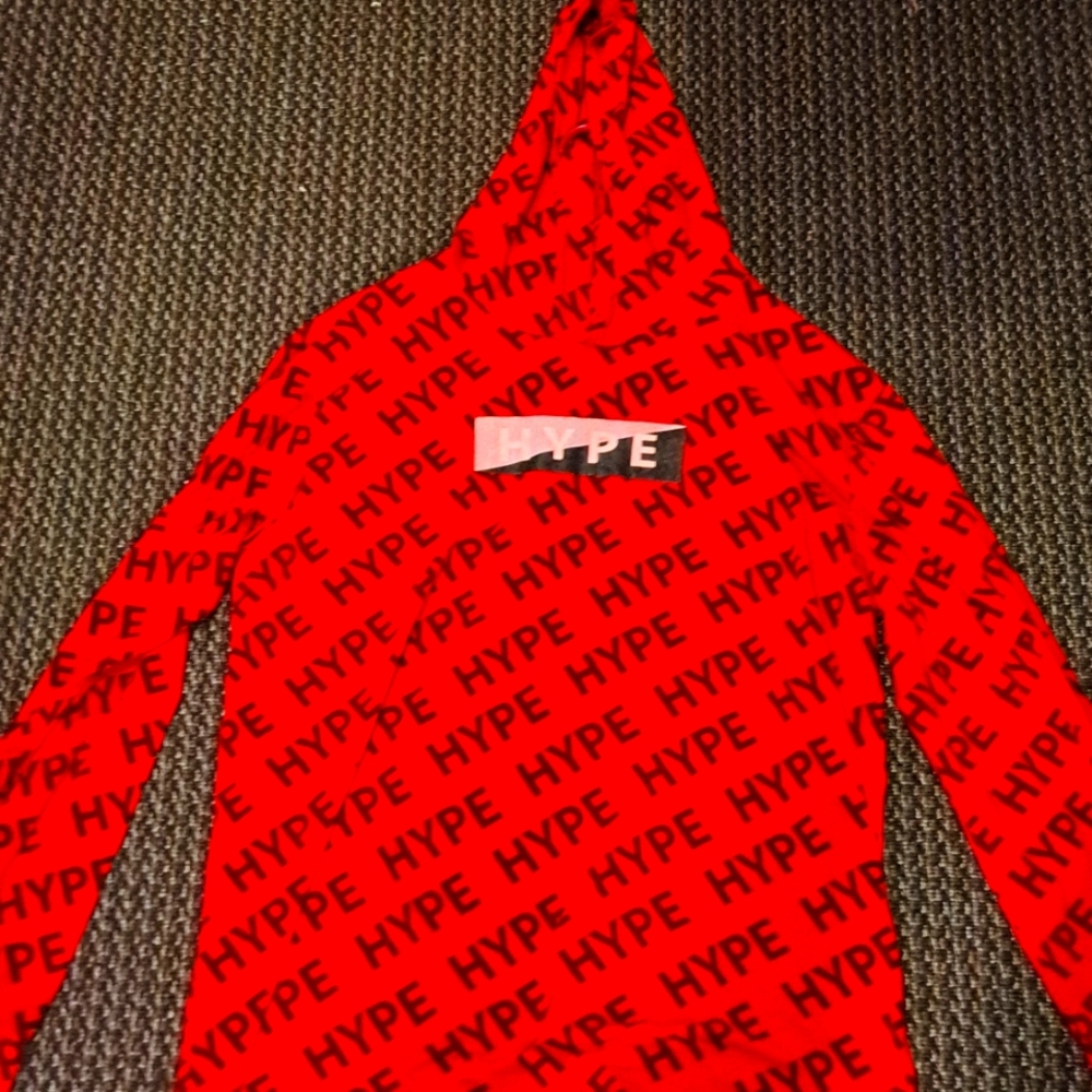 BROOKLYN LAUNDRY HOODED, LONG SLEEVE shirt. Red/HYPE XL
